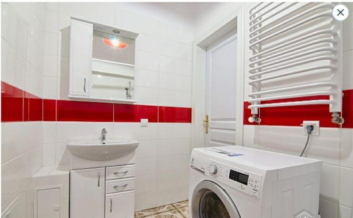 Ferienwohnung Три Кімнати Вулиця Грушевського 9 Центр Міста Львів Exterior foto
